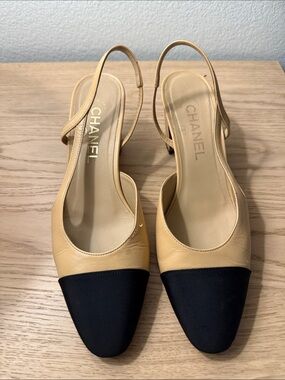 CHANEL Two-Tone Beige Leather Slingback Mules with Black Cap Toes 38